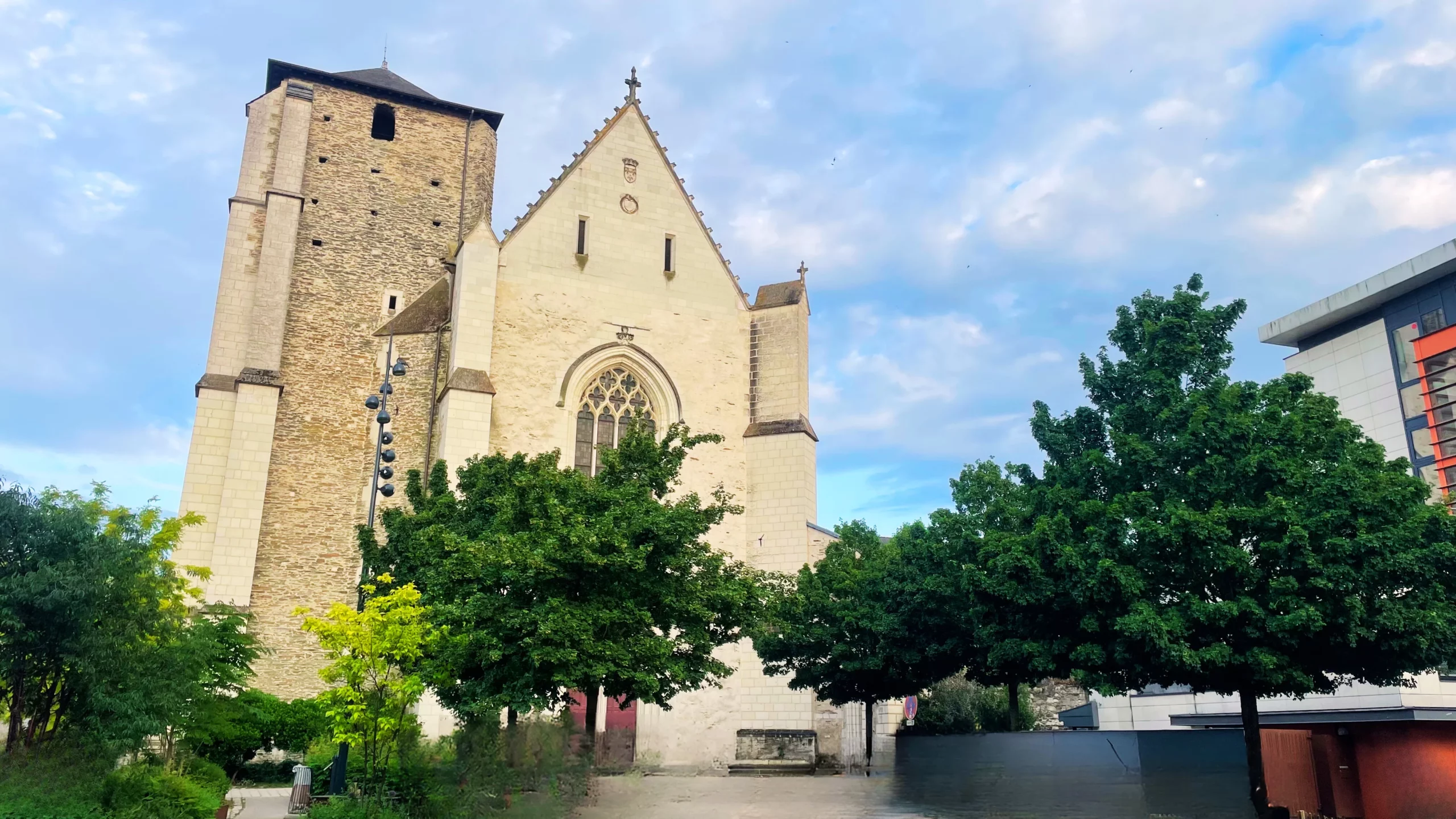 église saint serge